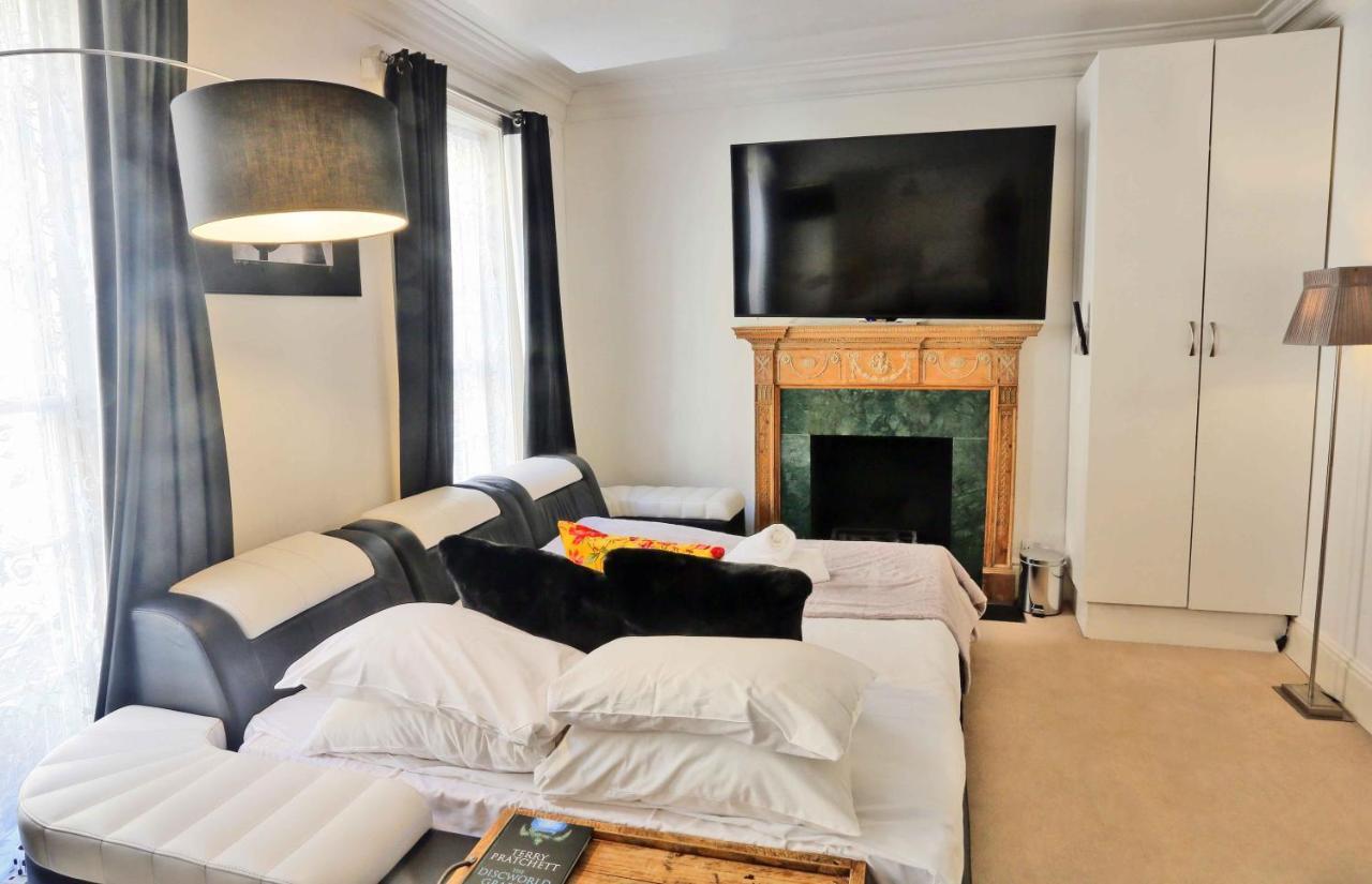 Piccadilly Circus Suites London Exterior photo